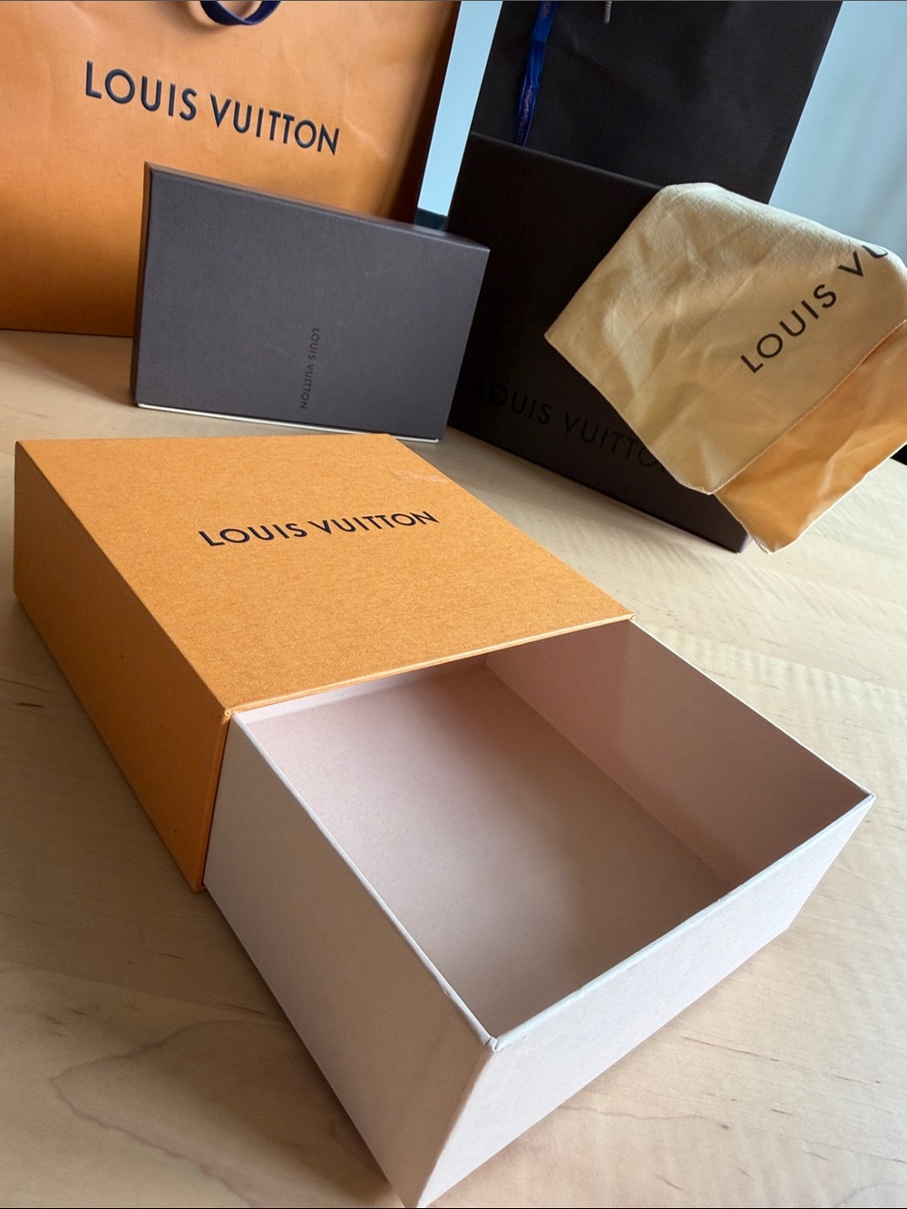 LOUIS VUITTON Box Orange Slide Style - Picture 3 of 7